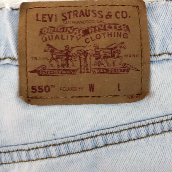 Levi’s Vintage High Waist Light Wash Frayed Embroidered Hem Jean Shorts Size 29 - Picture 4 of 12